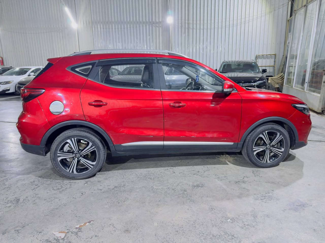 Mg سياره بناتيه
موديل 2020 فول مواصفات
الداخل بيجي كامرات 360°
بنوراما مري شفط اشاير مري 
بيها صبغ جاملغ خلفي فقط 
مكان السياره بغداد البياع _معارض البياع _معرض النبا العظيم
***********
مامتواجد ع الفيس موجود واتساب
