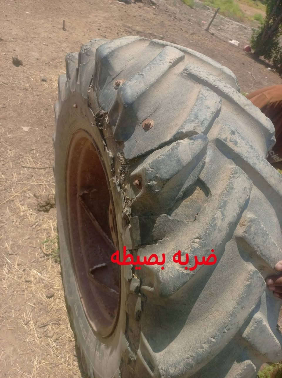 سلام عليكم البيع تاير عنتر 28 واحد هوه وجوب +زوج عنتر 30هوة ولويل واحد جاهز العمل واحد بنجر مكان السماوه الوركاء *********** مكلف بنشر @إشارة
