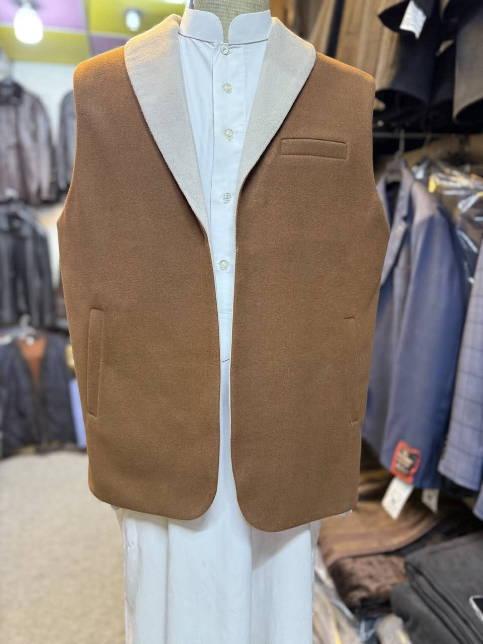 يلك وجهين 
20 الف 

***********
