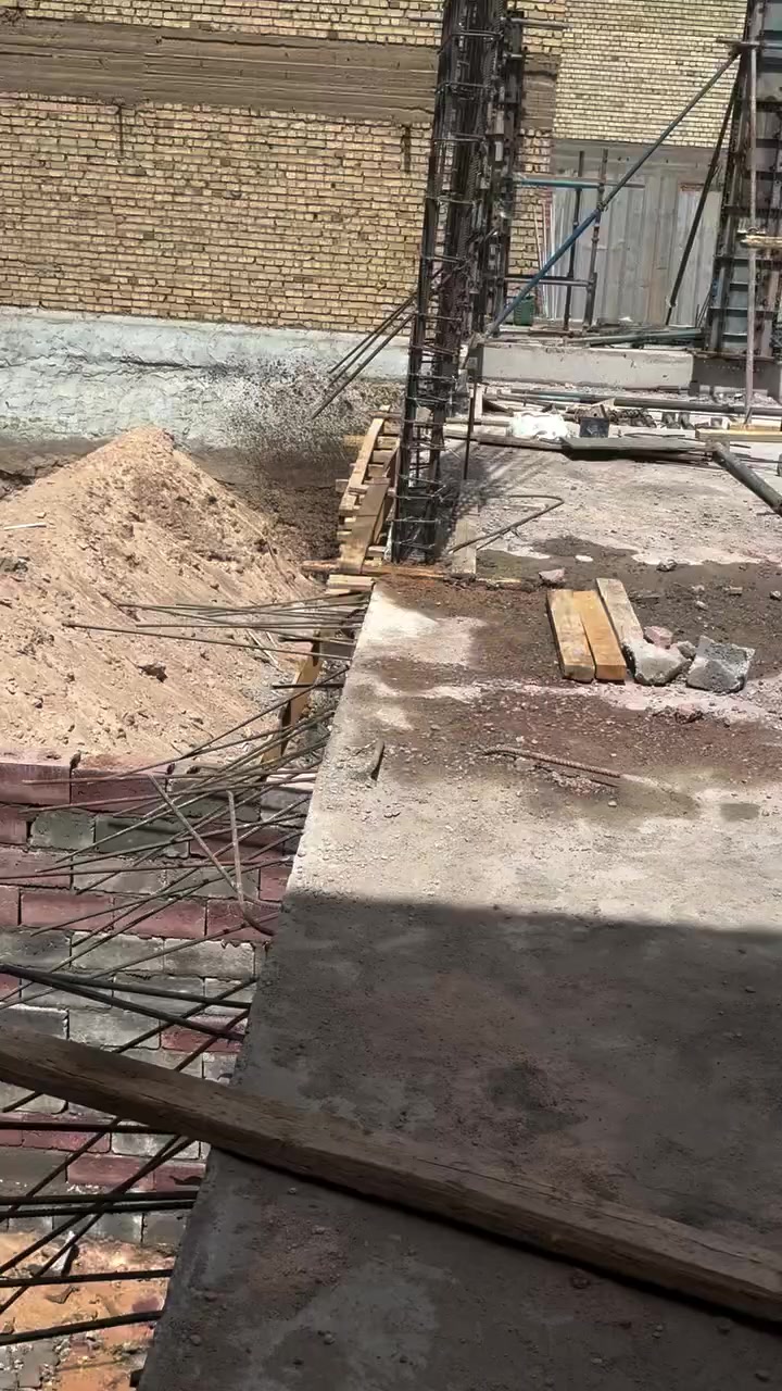 🚧 صرح الخبير للمقاولات العامة 🚧  

تريد تبني بيتك بأفضل شغل وأقل تكلفة؟  
إحنا نوفر لك الحل الكامل من الأساس إلى التسليم 🏡💪  

✔️ بناء طابوق وبلوك بأعلى جودة  
✔️ تنفيذ سريع ودقة بالمواعيد  
✔️ إشراف هندسي وضمان على العمل  
✔️ أسعار مناسبة – نقدا  سعر المتر 315 الف   

📍 العنوان: النجف – حي العدالة  
📞 ***********  
📞 ***********  

**صرح الخبير… نبني ثقتكم قبل بيوتكم

شركة_صرح_الخبير #النجف #عقارات_النجف #بناء_وتصميم #واجهات_مودرن #مقاولات_العراق #بيوت_النجف #عقارات_العراق #بناء_حديث
