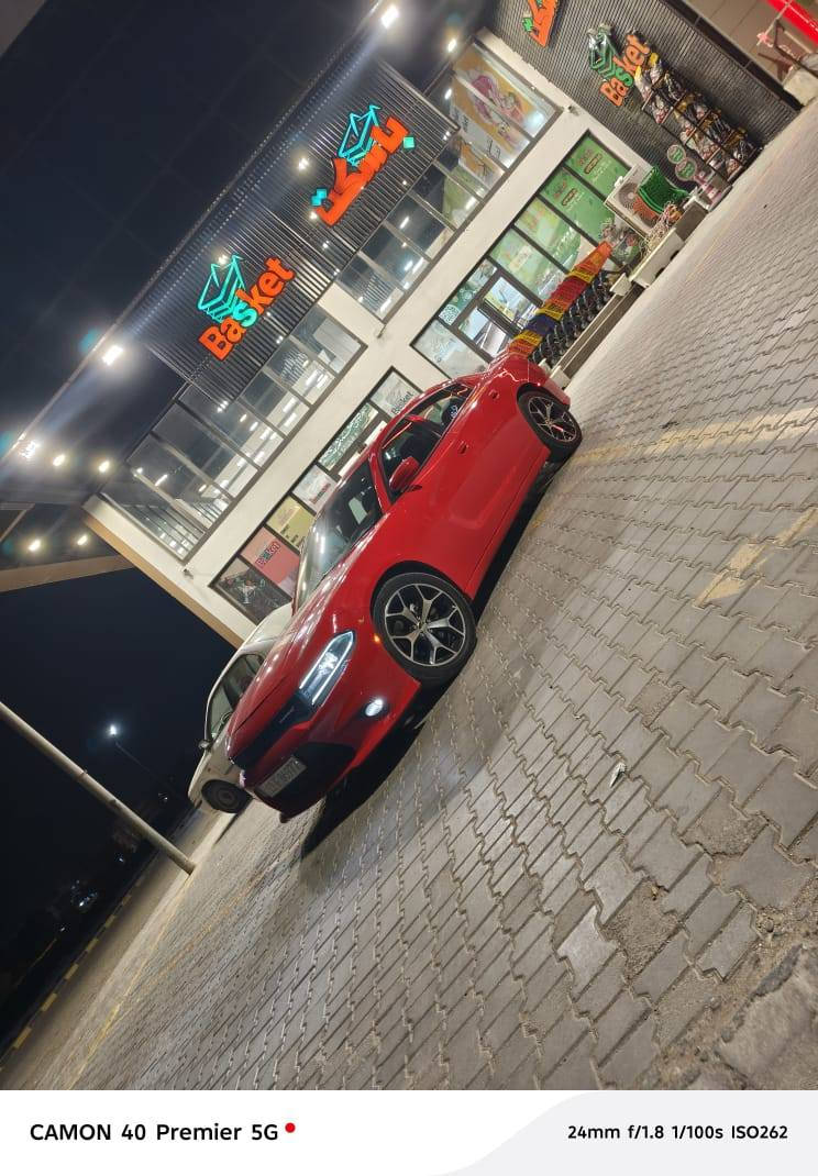 السلام عليكم
دوج تشارجر 
موديل 2021SXT
فول موصفات من عده الفاتحه
كشنات كهرباء
 تدفئة و تبريد بلكشنات 
خزن ميموري
كشنات جلد حظن
ستيرن تدفئه 
كامرة دوارة
حساسات خلفية
شاشه جبيره
تبريد قطعتين مناخي
مري قلاب+هيتر
حادث سياره جاملغ و بنيد 
***********
