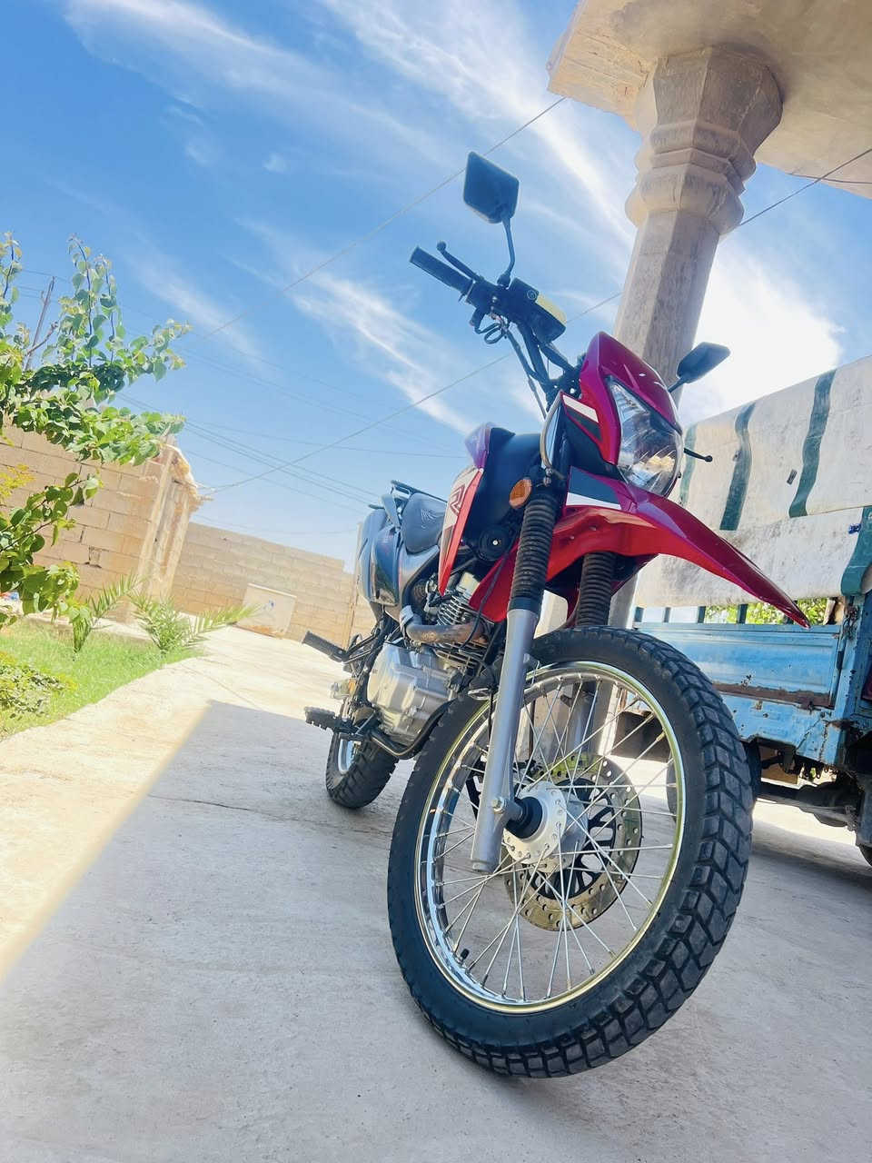 السلام عليكم دراجه قفاز كافيار ZR موديل 23 للبيع السعر 1250 او بي مجال مكان ديالى الخالص اتصال ***********

