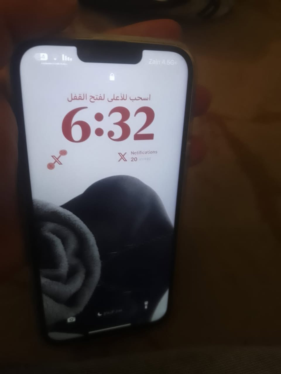 ايفون 13 برو ماكس وب480 وبي مجال بسيط مال تبديل ضهر بعد شتريد  وين هاي بس يمي بس اقره لمنشور زين لتلفون كله وتر بلادي بس شاشه مبدله نوعيه اولد سعرها 150 ضمان تاخذه من ل بيت 
ذاكره عاليه 256
بطاريه 88 انسه شي صرف
فيس ايدي شغال اكيد ومابي اي شي لان شاشه من بدلتها ارقه شي بسوك حالها من حال ل اصليه بعد وكاله
كامرات روعه غني عن التعريف تقريب تبعيد بوروتيه
لونه تلفون حلو
ضهر مفطور حاطله كفر ممبين ويتبدل ب20 الف بس احسب مامفطور لان نزلتلك من سعر لتلفون علمود ل ضهر
شاصي شخط مابي غير ضهر
جهاز كلشي. مابي وحلو
بلببجي 120 فريم ركز 120 فريم كاعد تعرف قوه الايفون وفوك هاذ كشخه ب ايدك مال شخصيات ل 13 برو ماكس مو لان هوا عندي بس معروف احسن تلفون ب ابل
سعر 480 وبي مجال بسيط مكاني كريعات 
‏ واتساب بس ***********
