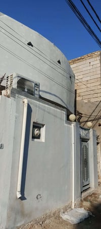 دار للبيع ١٠٠ م طابقين كونكريت حي القدس شريط القضاة على ساحة  كافة الت...