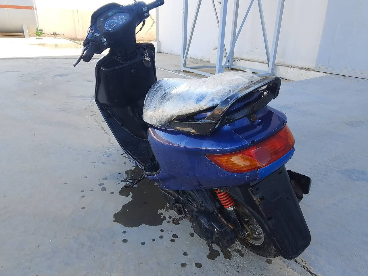 دراجه فراشه للبيع نضيفه مانقصه شي كله شغال  سعره 400 وبيه مجال مكاني كربلاء***********
