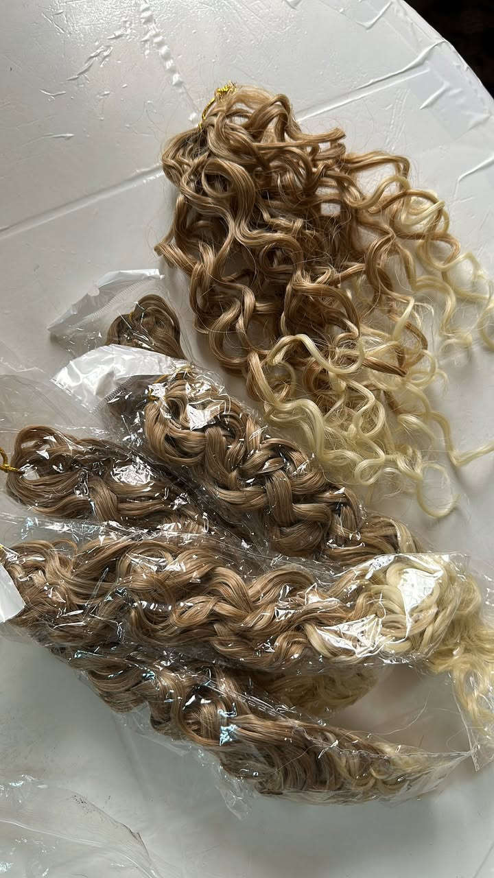 شلعه باروكات وخصل شعر 
بيهم طبيعي وبيهم اصطناعي


**إذا كنت صاحب هذا الإعلان وتريد حذفه لأي سبب، رجاءا أرسل رسالة إلى الدعم الفني**