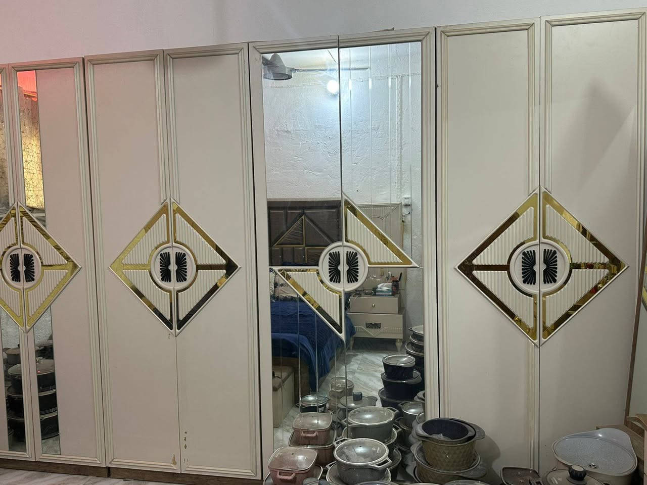 غرفة تركية للبيع السعر 800 وبية مجال للشراي للتواصل ***********
