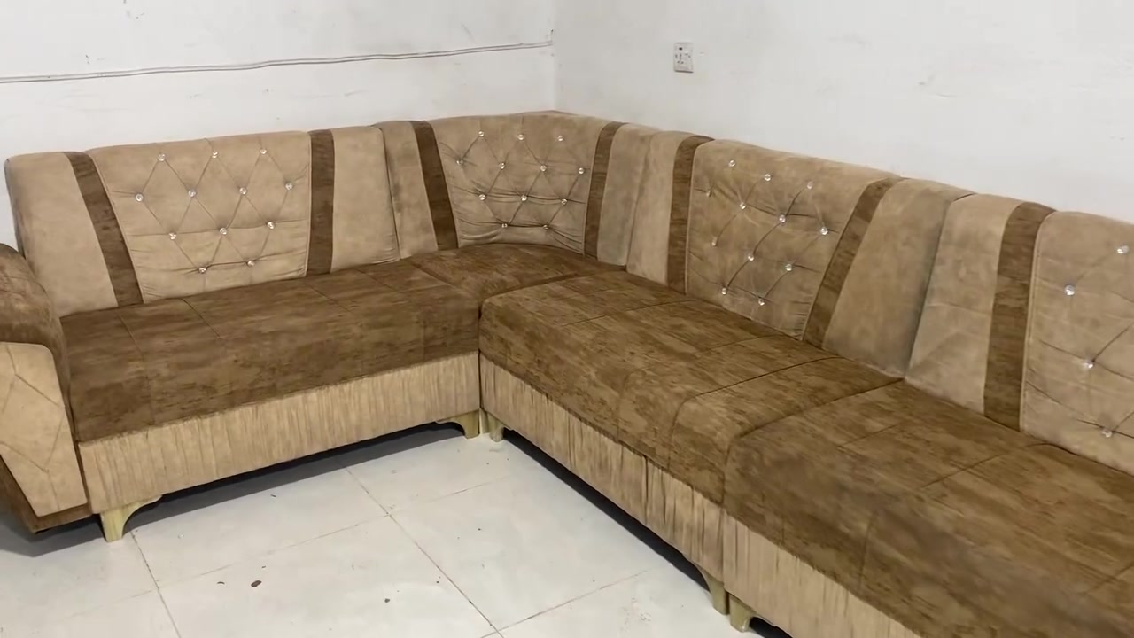 قنفة بدون اي عيب شراي يجي خاص تواصل علي واتساب *********** مكان اربيل مامزوا
