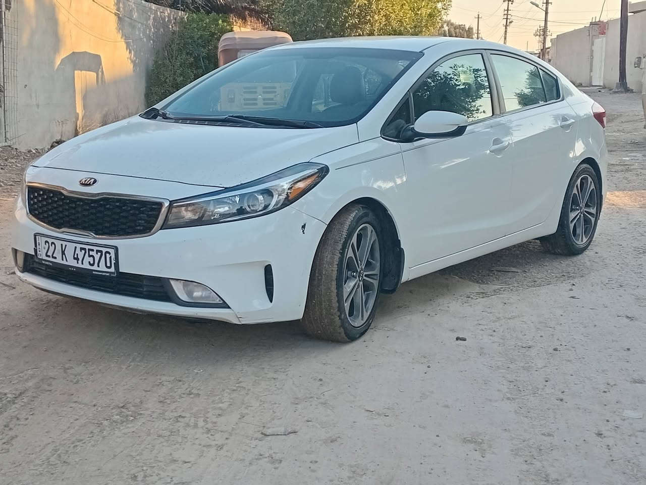 السلام عليكم كيا فورتي 2017 السيارة تخبل وتجي وشوف النضافه السيارة مال جناي رقم اربيل ضربتها دعاميه وبنيد بدون دواخل السعر 127 مكان السيارة بغداد ابو غريب الزيتون التواصل ***********
