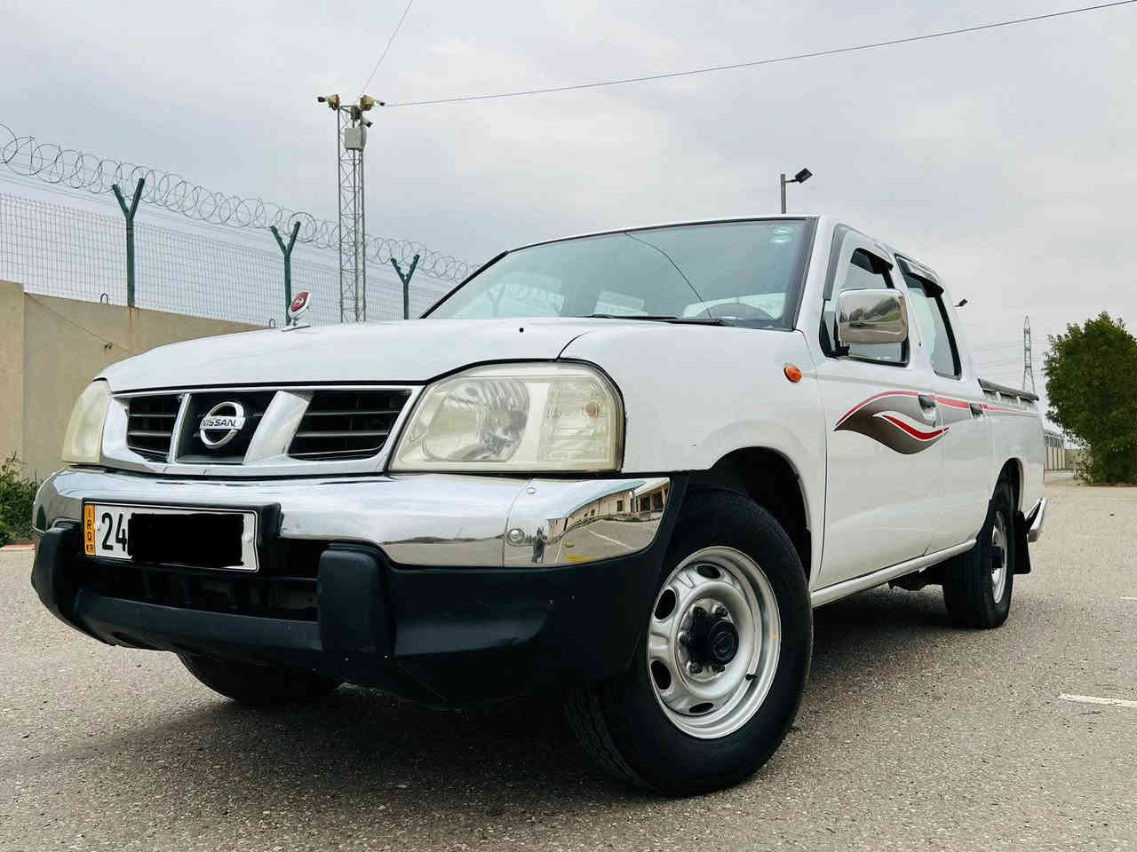 السلام عليكم
سيارة نيسان بيكب شبوط موديل ٢٠١٢ مكفولة من الحادث والتبديل والصبغ  بأسمي رقم شمالي سنوية لغاية ٢٠٢٩ نظيفة سعرها ١٤٨ ورقة بيها مجال بسيط.. للتواصل *********** واتساب من الساعة ١٠صباحا لغاية ١٠ مساءا
