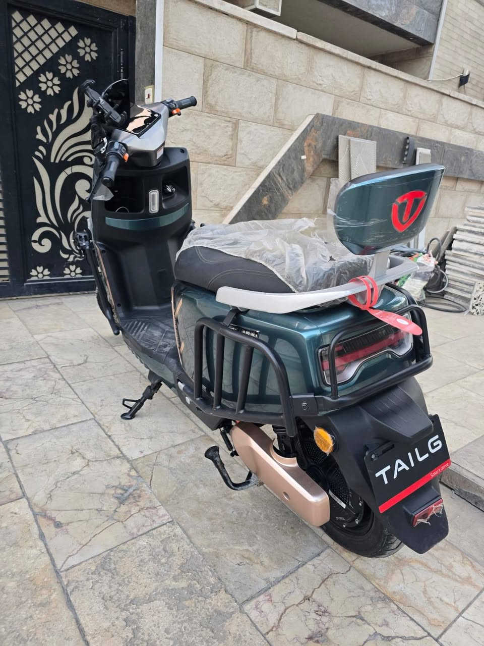 دراجة شحن الوحش المقدس تالك تيسلا للبيع
دراجة زيرو مماشية بعده بلاد شركة مكفولة
طبعآ الدراجة تربط على موبايل اطفاء تشغيل
تحتوي على بصمتين 
المواصفات
6 بطاريات كرافين
ملف 2500
سرعه 80
تمشيك بلشحنه حوالي 70 كيلو او اكثر
دراجة تحتوي على درع للحماية 
شاشة ايباد قراءة الاعطال
نظام بصمة 
نظام حماية قفل
نظام تثبيت سرعة
نظام 3 سرع
نظام قاطع دورة
نظام abs
نظام P
نظام R
صندوق كبير لخزن الاغراض 
دبل اشارة يمين يسار
انارة زنون اضافية على الدرع
دراجة بجيس
وصل الشراء موجودة
غراضه كاملة
الدراجة وكالة شخط مابيه 
العنوان بغداد شارع فلسطين
للاستفسار ***********
