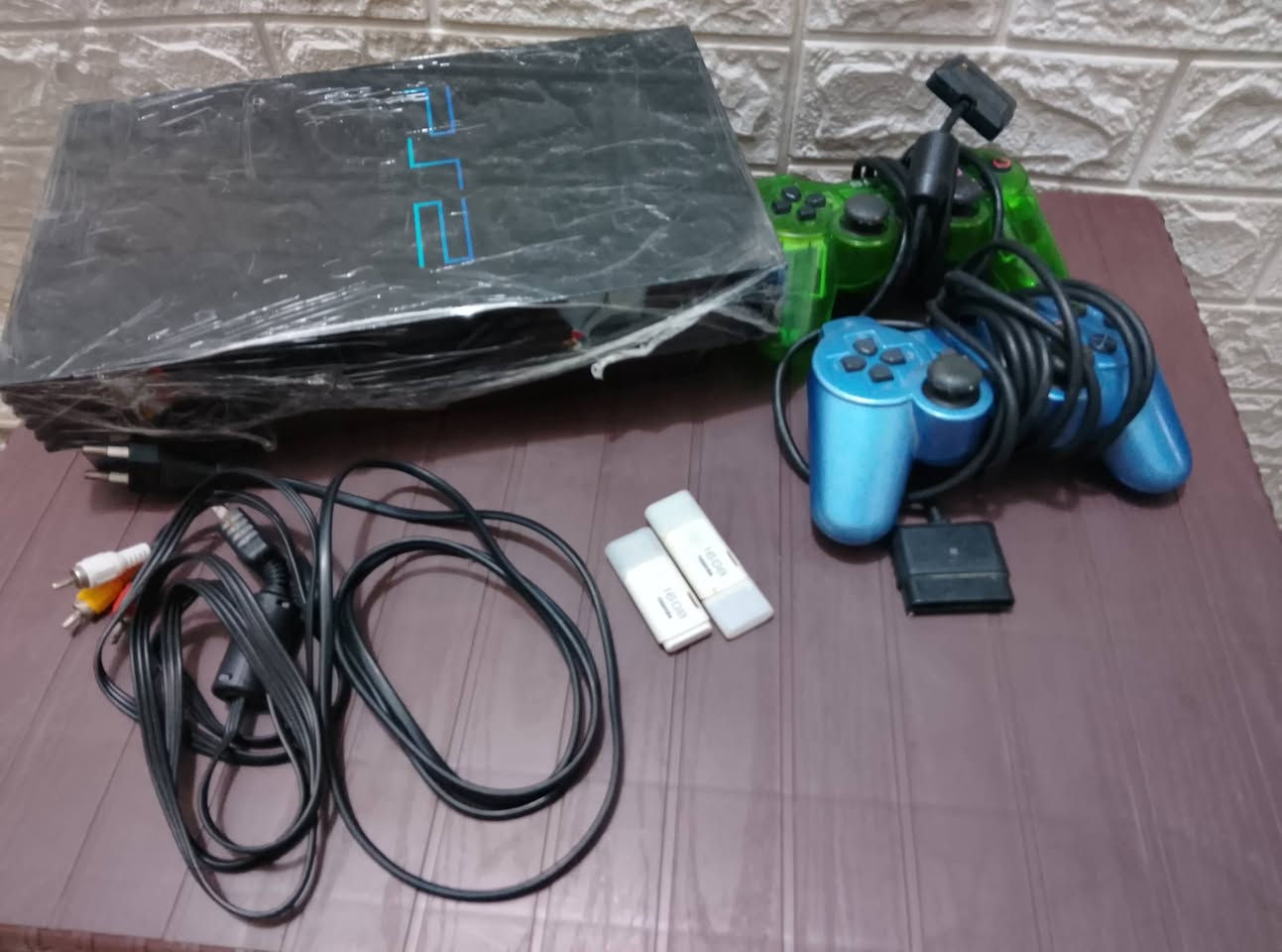 سلام عليكم Xbox إكس بوكس 360كامل ملحقات يدات ثنين العاب 10 بل هارد سعر130 وبي مجال
بلي ثري3كامل ملحقات يدات ثنين العاب 9 بل هاردسعر  130 وبي مجال 

بلي 2 تو كامل ملحقات يدات ثنين فلاش بي 30 لعبه سعر45 وبي مجال مكاني نجف ***********
