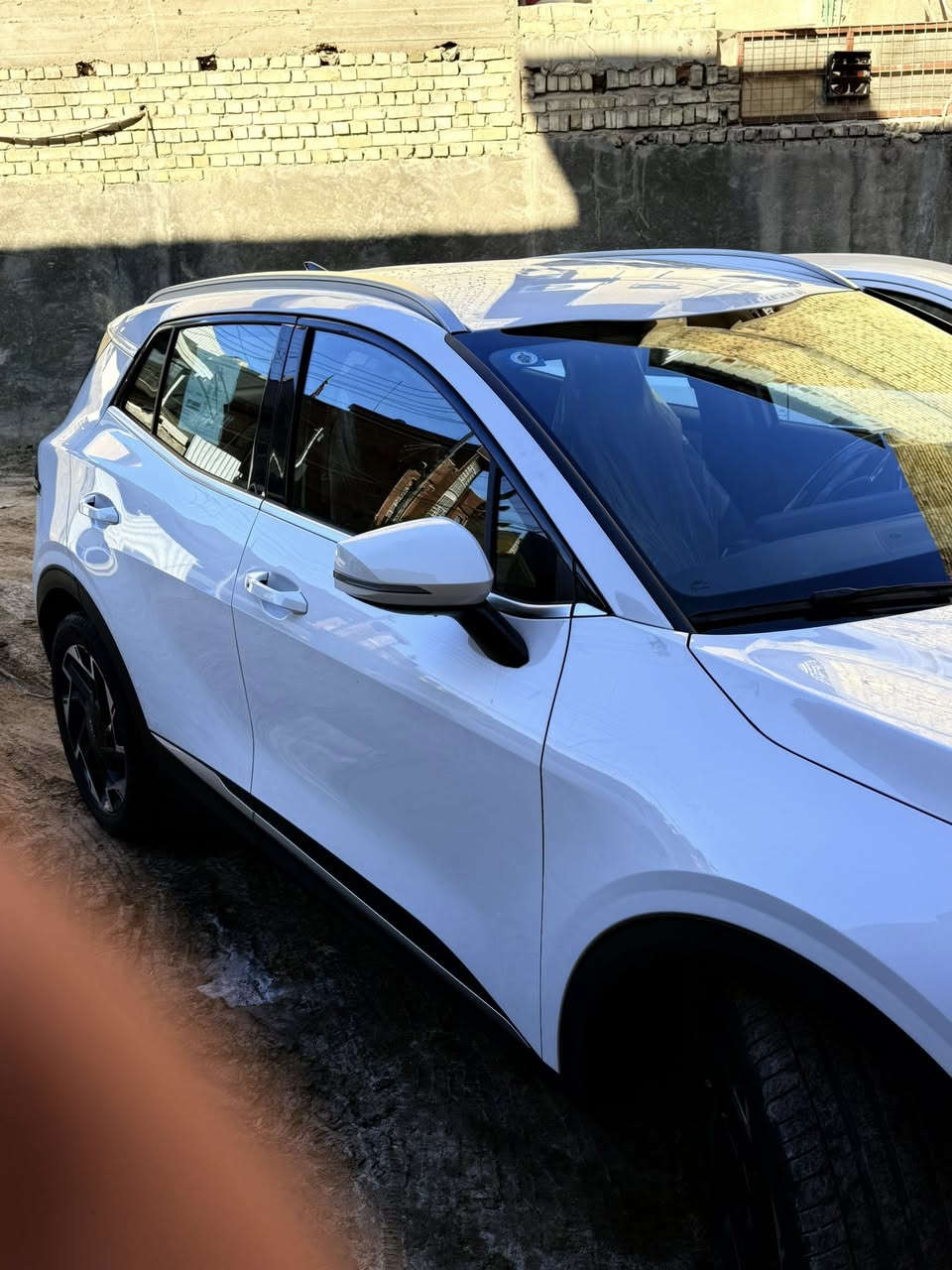 للبيع :كيا سبورتج  خليجي
ضمان شركة الدولية العراقية
الموديل : 2024

ماشيه 18 الف
بصمه  كراسي 
مري كهرباء 
انضمه قياده
تشغيل عن بعد 
حساسات امامي خلفي 
 شاشه +عداد دجتل 
صندوق كهربائي 

بصمة ابواب 
ترحيب عند لاقتراب 
مثبت سرعه 

ويل 19
تبريد قطعتين 
داخل بيجي مخمل

محرك 2000 دوش 
شاحن واير لس 
الصابيح الماميه LED
المصابيح الخلفيه LED
شفتات ستيرن رياضي 
مانع انزلاق 
شاشه ابل كار بليل + أندرويد اوتو
انذار عند الاقتراب
السياره كلش نضيفه وحلوه

الرقم بغداد دولي باسمي 
السعر 238

أي استفسار ***********
مكاني بغداد
