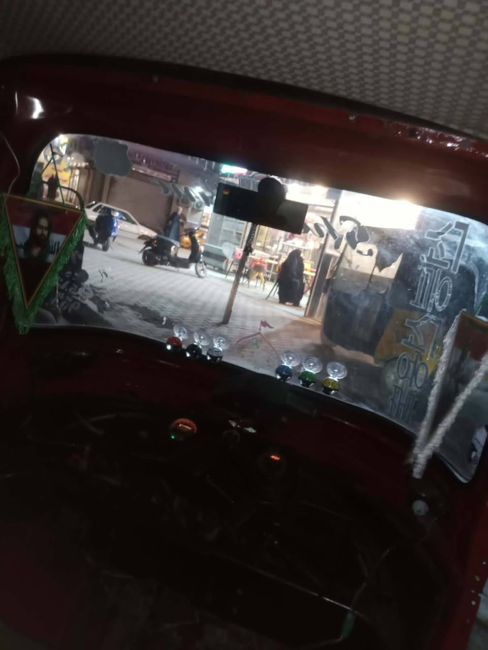 سلام عليكم تكتك للبيع اوراق موديل ١٦  مكينته موديل  20 تكتك نظيفه سعر 1800 وبيه مجال مكان كربلاء ***********
