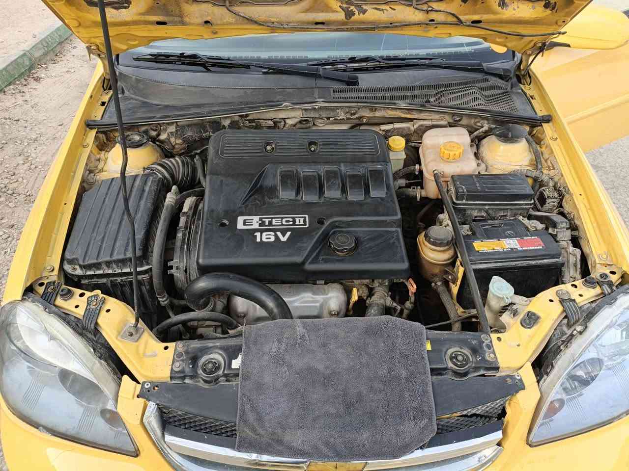 السلام عليكم 
سيارة اوبترا تكسي موديل 12 مكفوله من الضربه سياره جاهزة تبريد ثلج خير من الله گير ومحرك رقم انگليزي سنويه بأسمي مداور ثاني يوم مكاني السماوة مركز 
للاستفسار الاتصال على الرقم ***********
السعر 62 وبيها مجال
