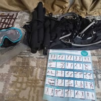 عدة رياضية • قناع سباحة • مسند ركبة