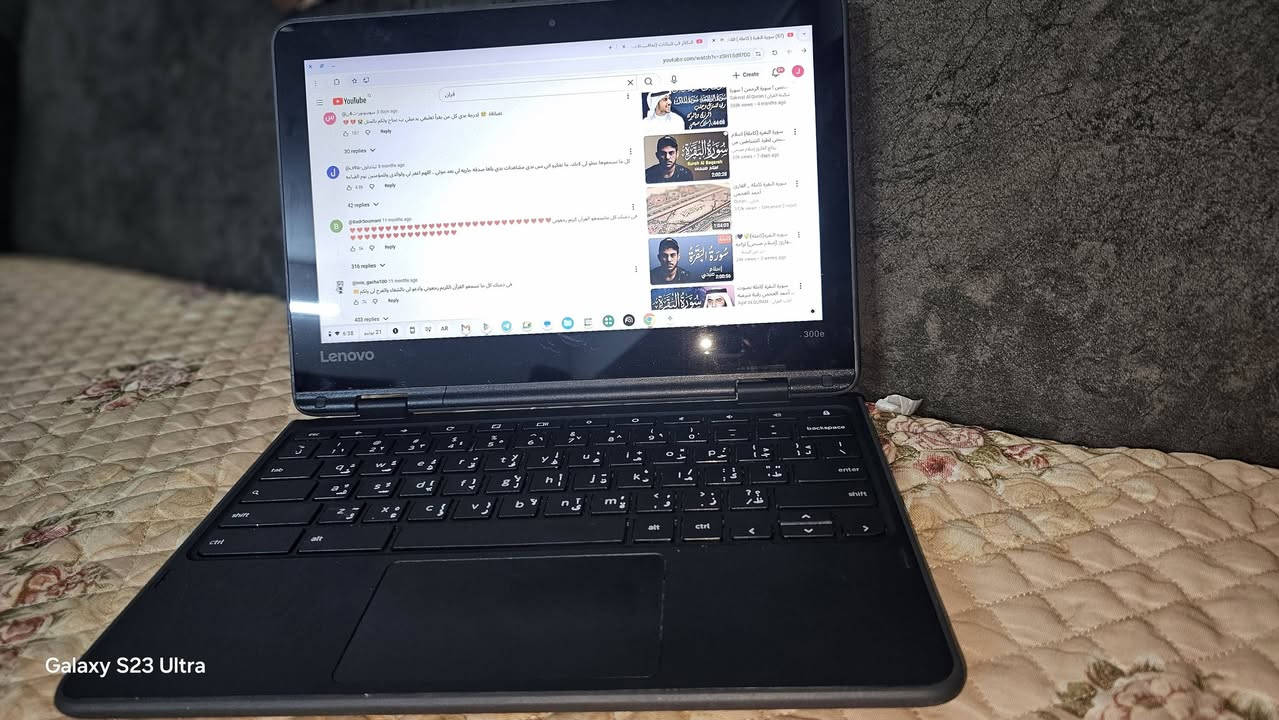 💻 للبيع: لابتوب Lenovo 300e (Chromebook) الذكي 2 في 1
​جهاز عملي جداً، خفيف الوزن، ومثالي للدراسة، تصفح الإنترنت، لمشاهدة اليوتيوب والمسلسلات، وإنجاز الأعمال اليومية.
​✨ أبرز المواصفات والمميزات:
​الموديل: Lenovo 300e Chromebook.
​الشاشة: بحجم 11.6 بوصة تدعم اللمس (Touchscreen) بدقة واضحة وعملية.
​التصميم: شاشة متحركة تفتح بزاوية 360 درجة، يعني تكدر تستخدمه كلابتوب عادي أو تقلبه وتستخدمه كجهاز لوحي (تابلت).
​النظام: يعمل بنظام ChromeOS الخفيف والسريع جداً في تصفح الإنترنت وفتح التطبيقات.
​المعالج والذاكرة: معالج اقتصادي وموفر للطاقة مع ذاكرة عشوائية (RAM) بسعة 4 جيجابايت، يمنحك أداءً سلساً بدون تعليق للمهام اليومية.
​التخزين: ذاكرة داخلية سريعة (eMMC) مخصصة للنظام والتصفح.
​البطارية: ممتازة وتدوم لساعات طويلة من الاستخدام المتواصل دون الحاجة للشحن المتكرر.
​الكيبورد: يحتوي على الأحرف العربية والإنجليزية لسهولة الكتابة والدراسة.
قوه في الشحن تصل الى يوم كامل 
صوت عالي 
للاستفسار الاتصال على الرقم ***********
