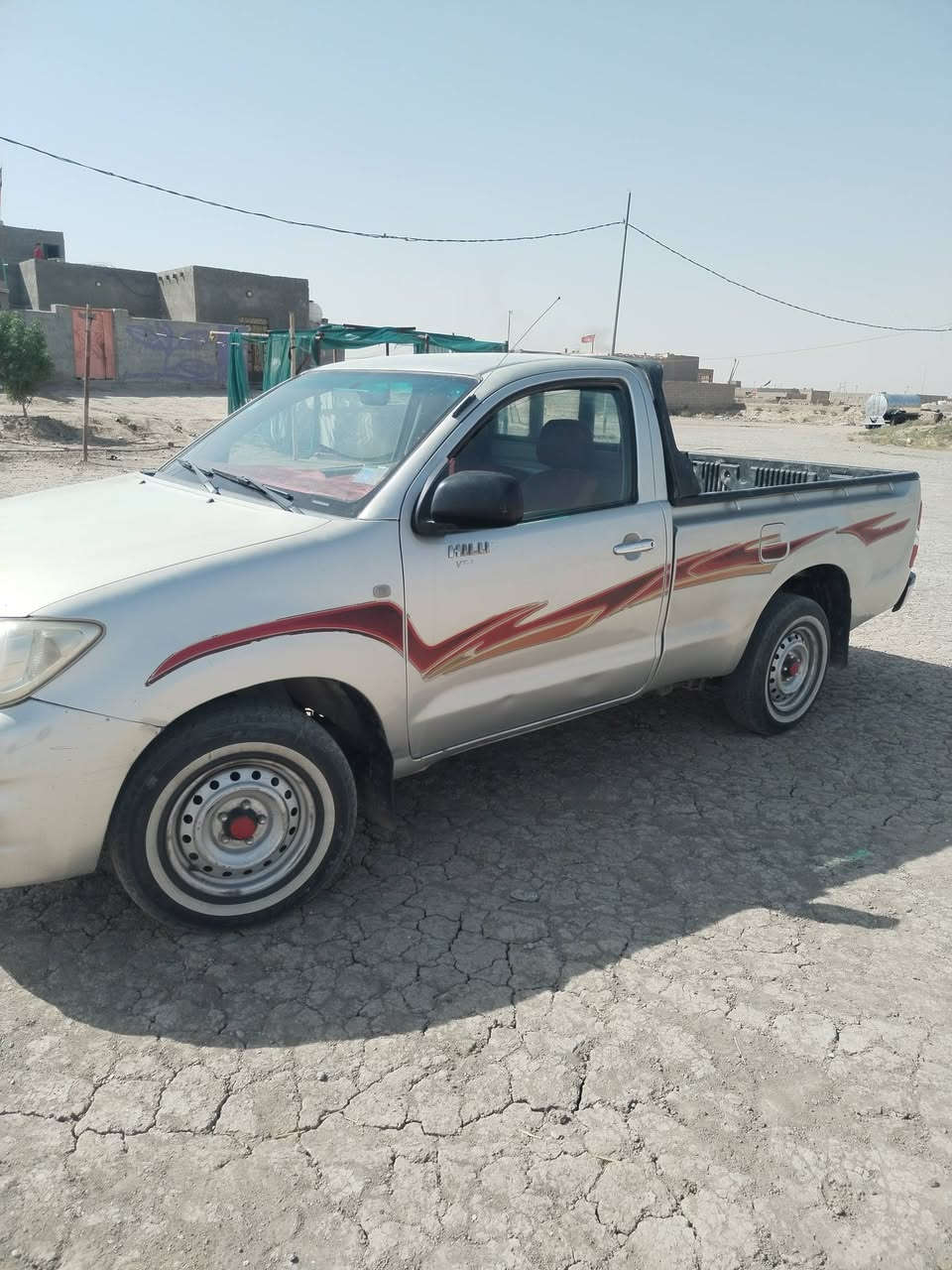 سلام عليكم  رمضان كريم
سياره فلاونزه  موديل2011 للبيع  بيه بس جاملغ فقط ولباقي مكفول تبريد تدفئه شغالات سياره ما بيه اي نقص سنويته 2029 حداديه تايرات جديد  سعر 120 وبيه مجال المكان الديوانية قضاء البدير رقم الهاتف ***********
