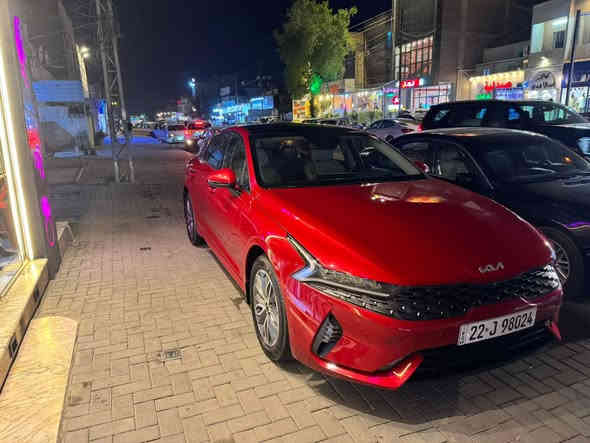 أسلام عليكم k5 هايبرد وكالة خليجي مكفولة من الصبغ والبارد موديل ٢٠٢٣ مواصفات خاصة بنوراما كشنات جلد تدفئة تبريد شفتات استيرن داتاشو كير موس نادر يجي بk5 حساسات كاميرات خزن ميموري بردات شاحن وايرلس ماشية ٢٠ الف السعر ٢٢٨ ورقة وبيها مجال انشالله ***********
