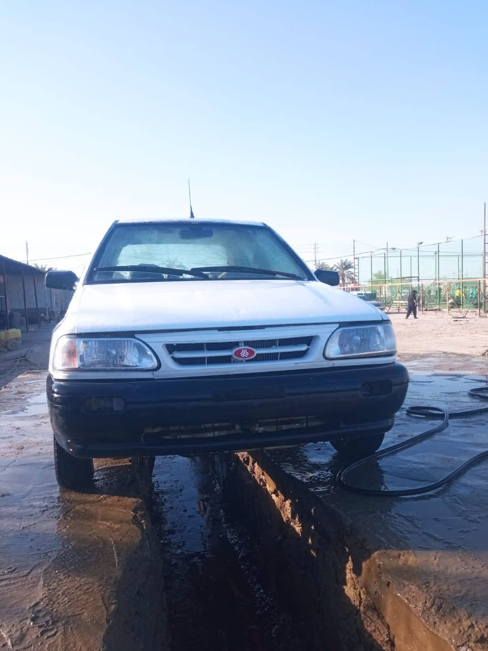 السلام عليكم سيارة سايبه للبيع مديل ٢٠١٠ السياره جاهزه ما عوزه اي شي مكينه كير شرط شواصي بلاديات السعر ٢٨ وبيه مجال حك الجيه الاتصال على الرقم *********** مكاني النجف بل حيره
