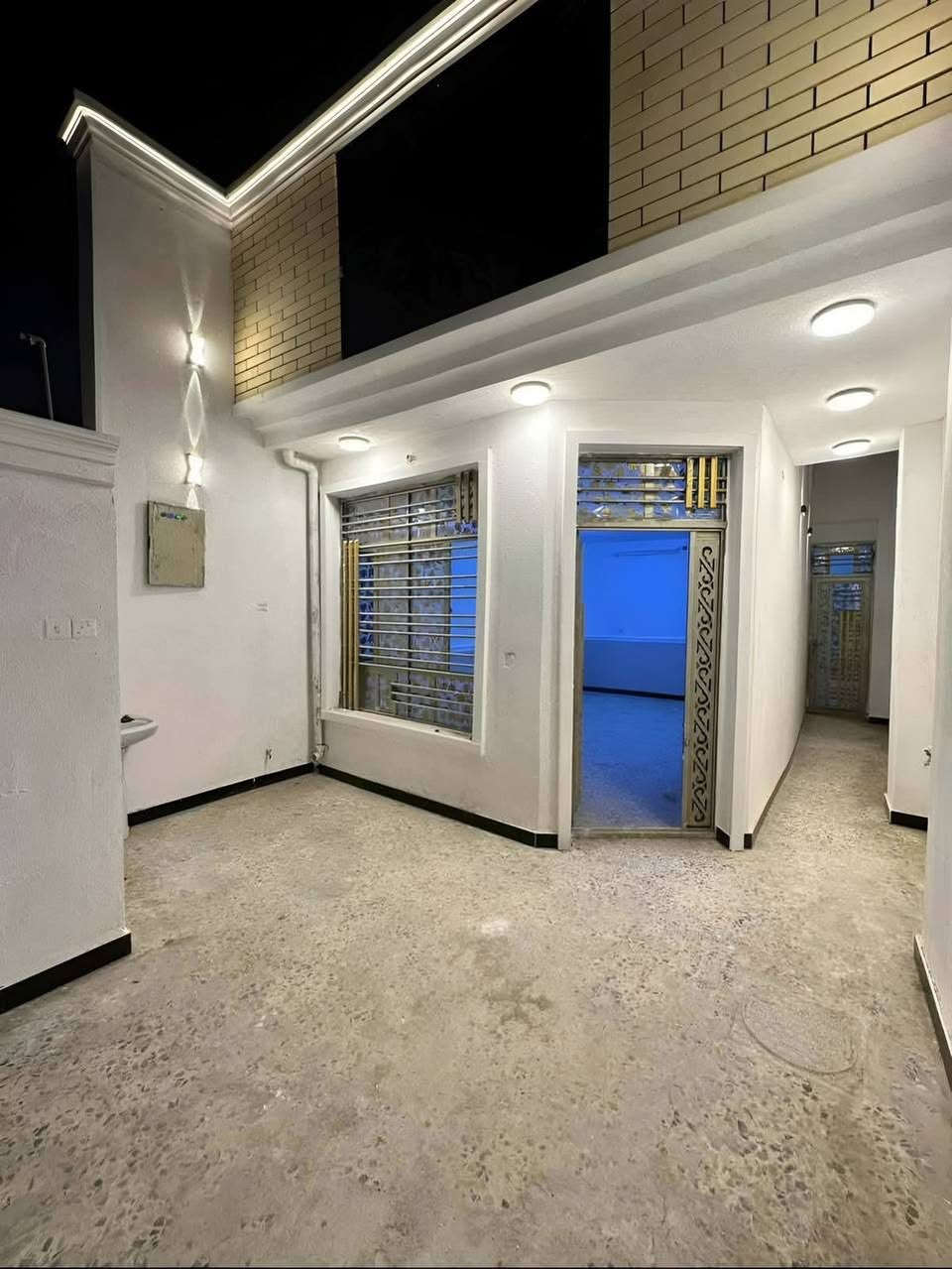 🏡🔥 فرصة بيت للبيع في الدورة – أبو دشير / الشهداء 🔥🏡
📍 الموقع: الدورة – أبو دشير / الشهداء
قريب من مدرسة الفيالق وفي موقع سكني جيد وقريب من الخدمات.

🏠 النوع: مشتمل
📜 الصنف: طابو صرف
📏 المساحة: 100 متر

✨ تفاصيل البيت:
✔ طابق ونص
✔ استقبال
✔ مطبخ
✔ خدمات
✔ غرفتين نوم

💰 ميزة استثمارية:
يمكن تأجير البيت بحوالي 500 ألف دينار عراقي شهرياً تقريباً. 📈

📩 للتفاصيل والسعر:
راسلنا خاص على الخاص أو عبر الاتصال.
***********

عرض (3).

#بيت_للبيع
#عقارات_بغداد
#الدورة
#ابو_دشير
#عقار
#بيع_وشراء
#استثمار_عقا
