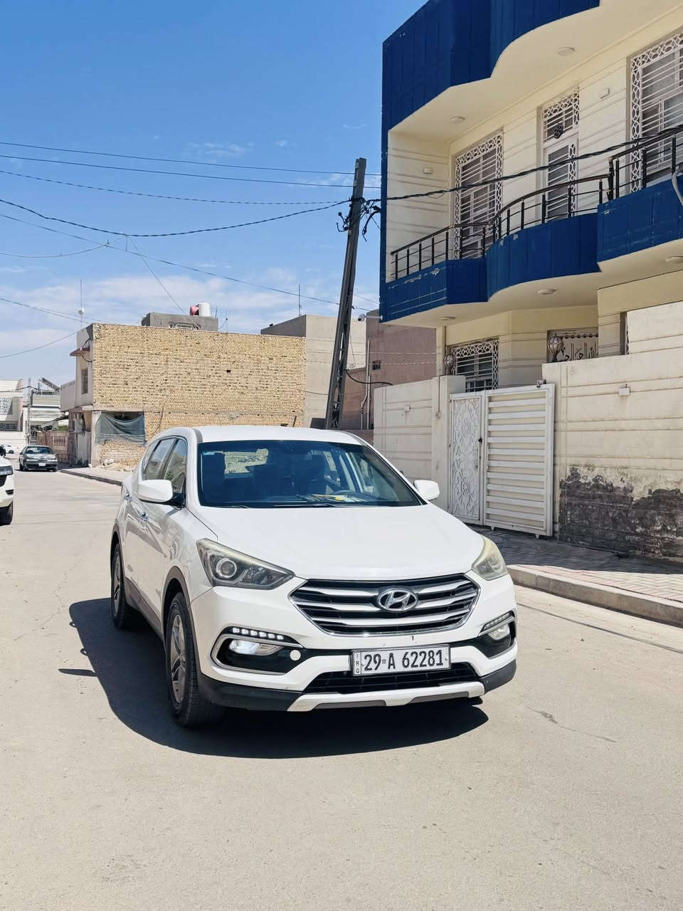 سلام عليكم سنتافي 2018جديده وجاهزه مكينه 2400 بيها باب مبدل وباب مصبوغ باقي باردات بسيطه بيها رقم واسط نكليزي  سعر136مكاني الديوانيه مركز 
الاستفسار اكثر تصل ع رقم ***********

