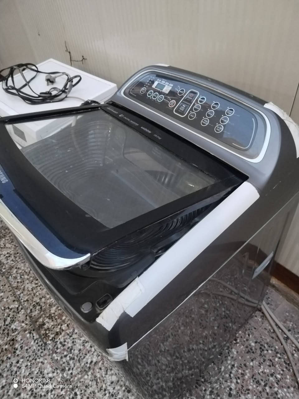غسالات للبيع لونهه أسود سعرهه 500وبيهه مجال بيهه فقط مال برمجه يعني مانعرف نسويهه والابيض شغاله سعرهه 200وبيهه مجال للتواصل ***********بغداد البلديات
