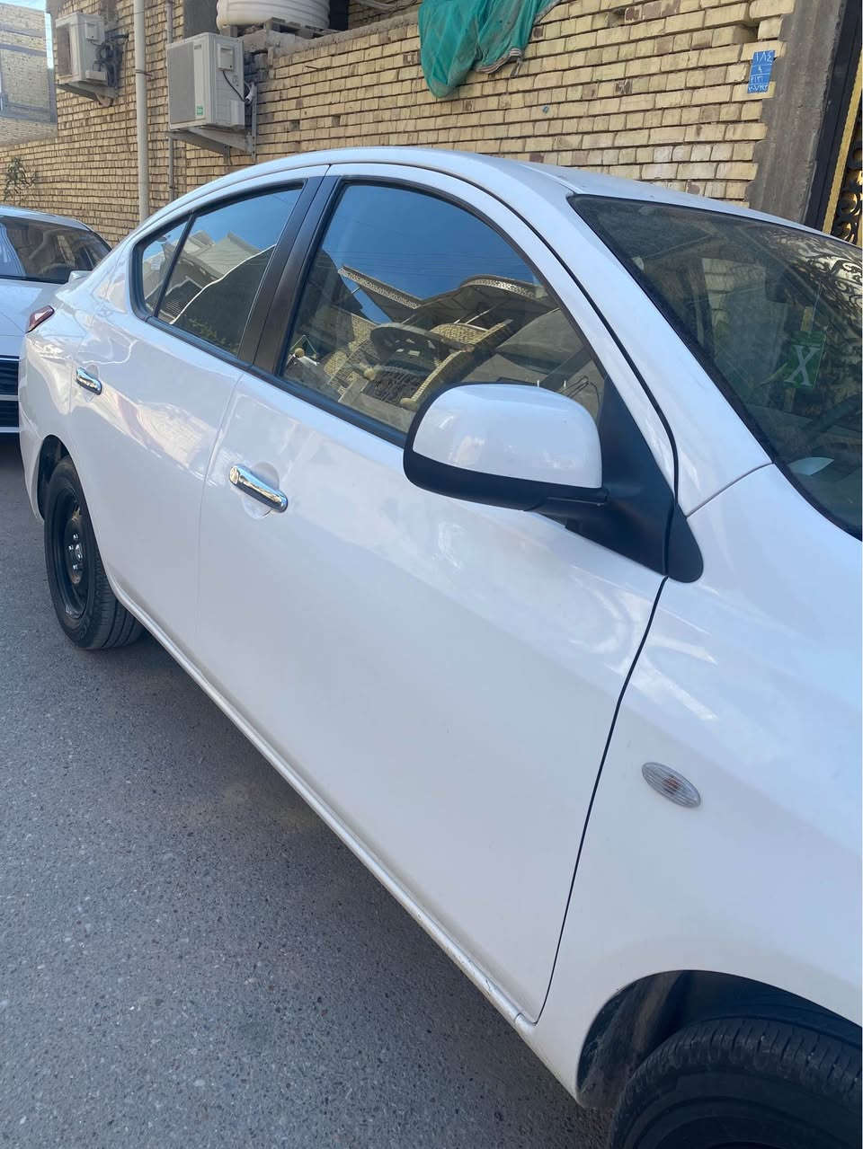 نيسان صني هندي موديل 24  ماشيه ٤٠ الف بيها بارد بطرف الصندوك   *********** البصرة, العراق
