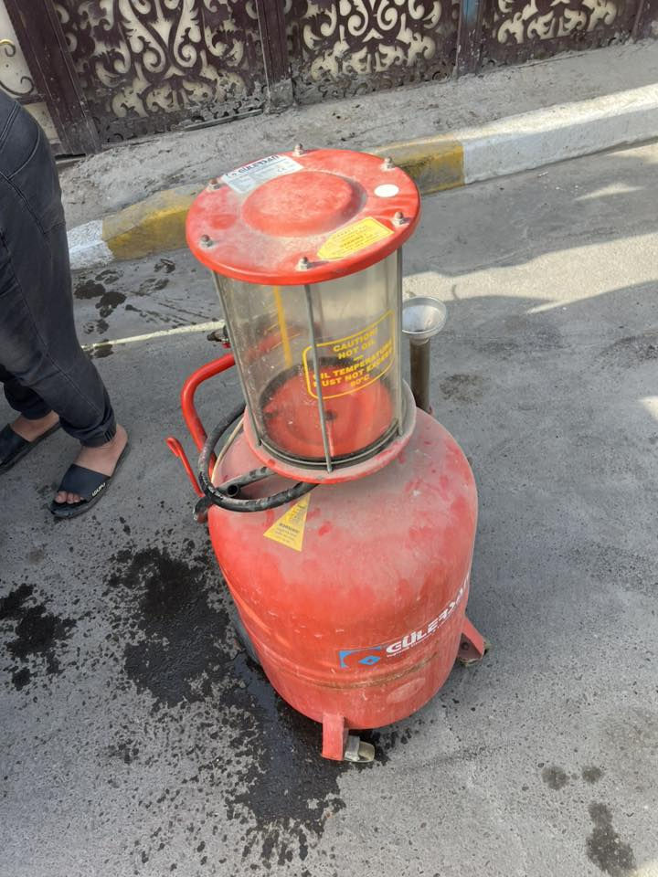 سلام عليكم شافطه مال دهن للبيع اصليه سعره 300 الف رقمي ***********
