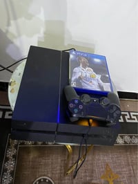 بلايستيشن٤ • ٥٠٠ جيجا • قابل تهكير