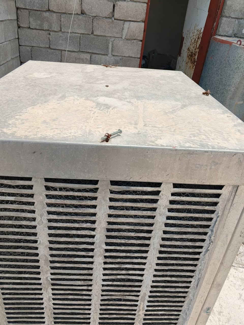 مبرده المنيوم حجم 3ونص شغاله بس سرعه بطيئه معاها ميزها السعر125وبيهام مجال موصل حي الانتصار ***********
