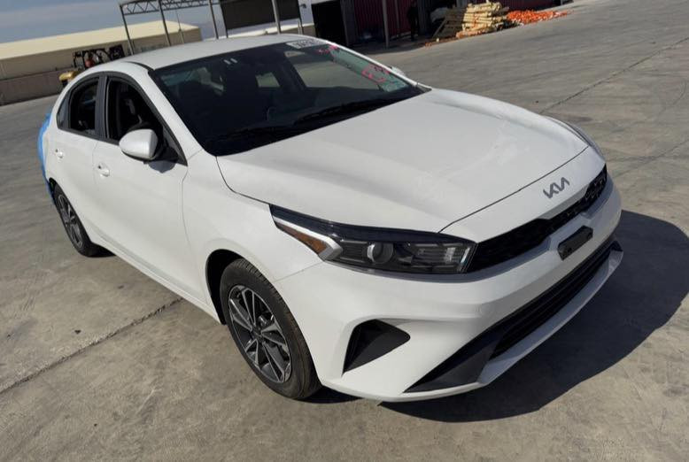 السلام عليكم لبيع فقط
فورتي موديل 2024
مرقمه بغداد
السعر 171 بيه مجال بصيط 
العنوان بغداد الحريه
الرقم ***********
حادثه فقط دعاميه
