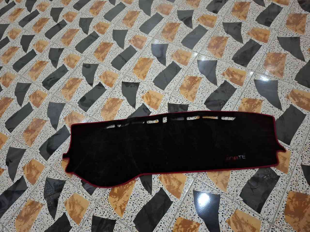 سلام عليكم غراض فورتي موديل 21 الي يحتاجهن يراسلني واتساب عبوه بيها بس فيت بم عاطل 
***********
