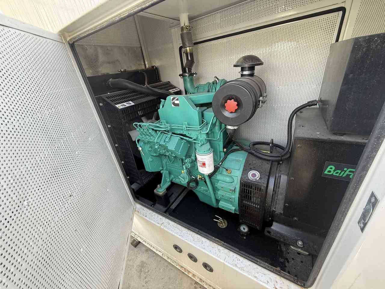 السلام عليكم
كمنز 4 سلندر. سوبر 
60kva 
ساعات العمل. زيرو 
نظام اوتو حمايه فول اوتماتيك
وضع بلاد شركة  
أربيل صناعه جنوبيه 
نظام اوتو حمايه فول اوتماتيك
وضع بلاد شركة  
🚚يوجد توصيل الى جميع المحافظات وبضمان🚚
🚚كياندن هةية بو هةموو شاركان بةكرينتى🚚
 للاستفسار:
 ابو علي 
***********
***********
***********
