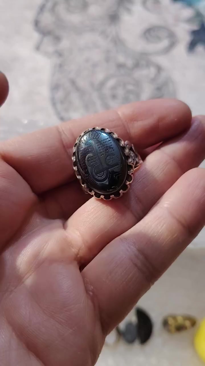 اخوان عندي خاتم الحديد الصيني اريد اراوسه بحجر عباس اباد خام العنده بتواصل ويايه مكاني بغداد


**إذا كنت صاحب هذا الإعلان وتريد حذفه لأي سبب، رجاءا أرسل رسالة إلى الدعم الفني**
