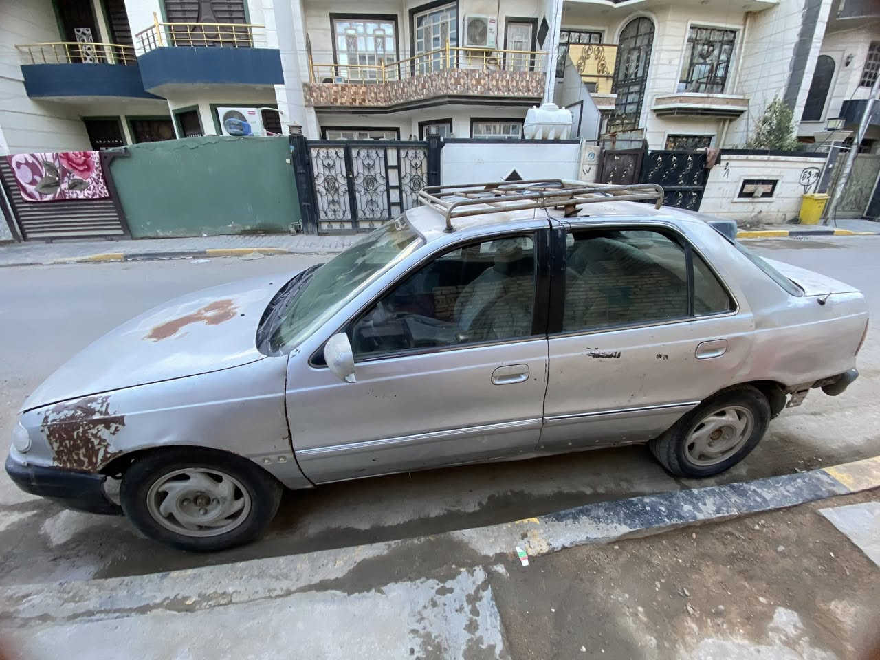 السلام عليكم. 
النترا 93 دمعه بأسمي رقم بغداد . 
سياره شغاله مكينه جديده بس تنقص مي سلف جديد
والكشر مبين بالصور  
المكان الغزاليه. 
السعر 23 وبيها مجال
غير متواجد عالفيس 
***********
