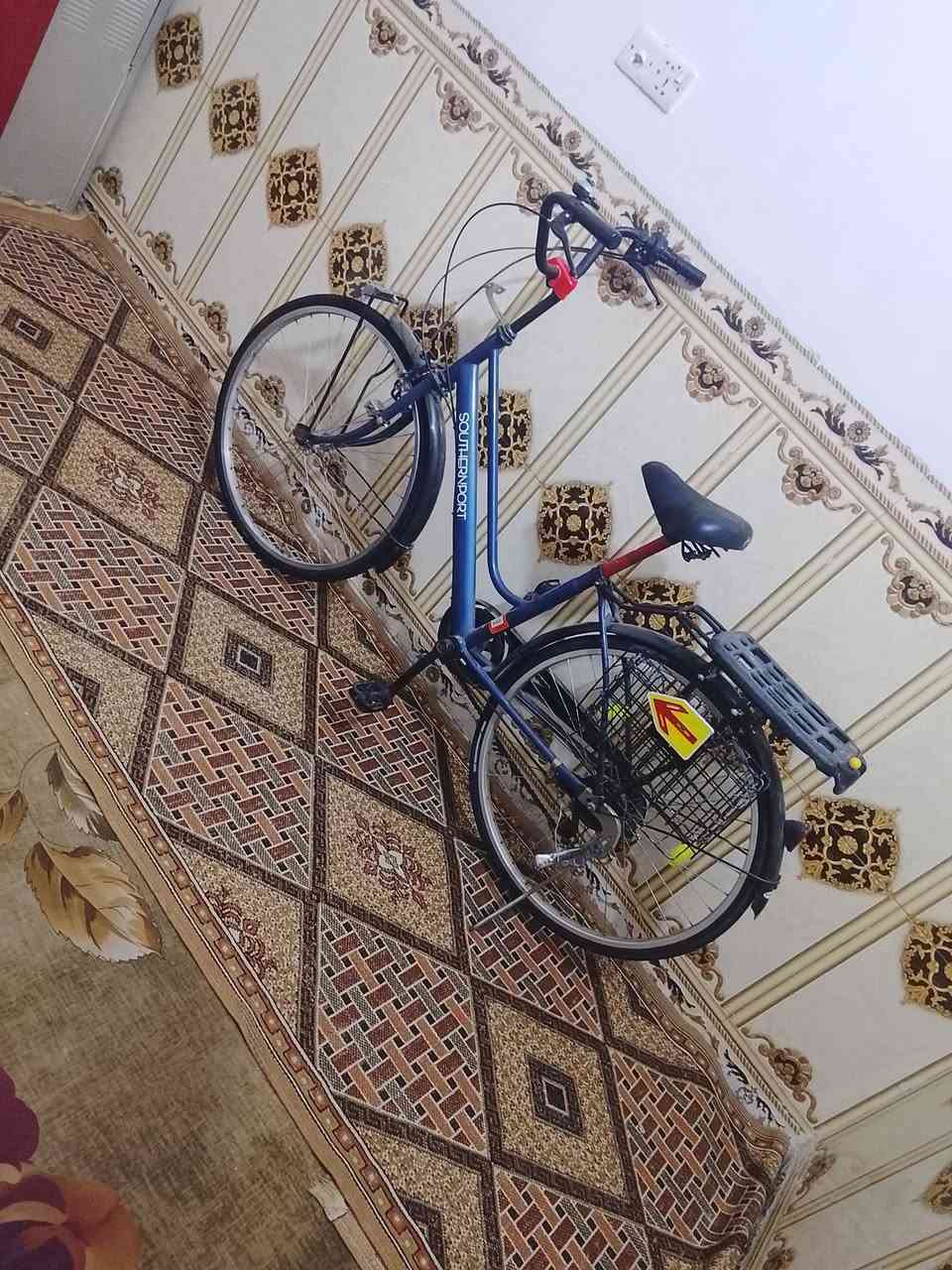 السلام عليكم بيع بيسكل نضيف معوز كلشي سعر خاص رقم
 ***********
