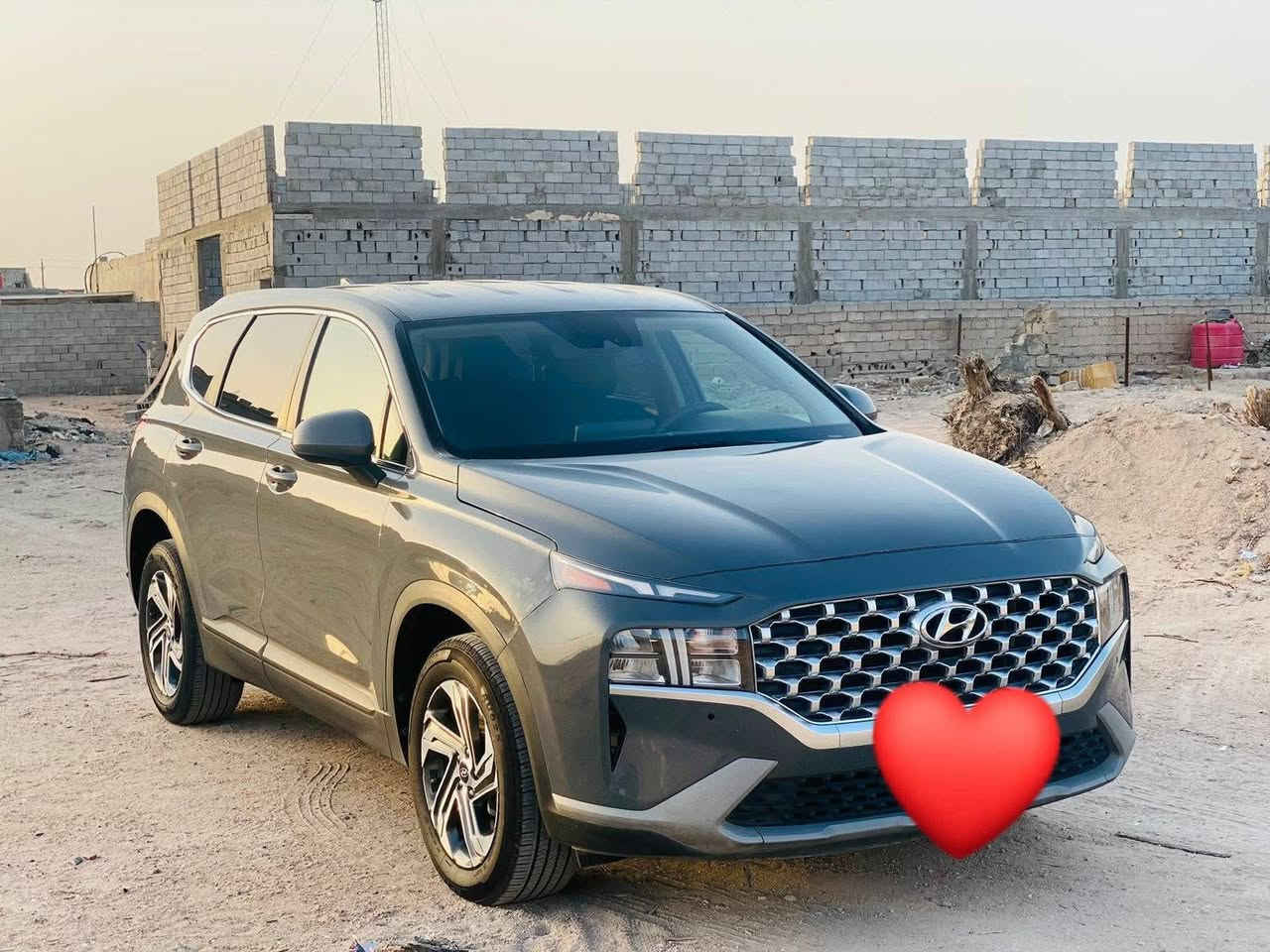 السلام عليكم للبيع او مراوس حسب القناعه سنتافيا مديل 2022 رقم بصره  انكليزي ب اسمي حادثها موضح بلصور تبديل بنيد فقط وبارد بجاملغ يرباك غير سليم   لون اسمنتي سياره جاهزه من كلشي   السعر 200 وبيها مجال للاستفسار الاتصال على الرقم ***********
