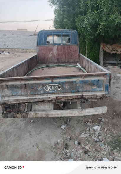 سياره كيه للبيع اوراقها او مستمسكاتها قادسيه للتواصل على الرقم*********** موديل 2000  والسعر ٢٥ ورقه
