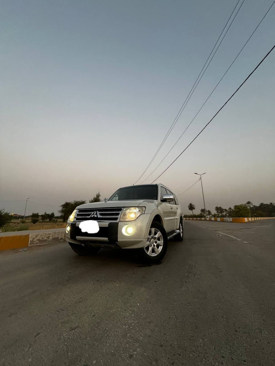 باجيرو 2010 للبيع
السيارة حبتور فول مواصفات 
السيارة كفالة عامة 
خالية من الرصعات والخياس والحلوب
سيارة جديدة 
ممشى ٢٦٦
🔴عليهة منضومة غاز انسى الصرف🔴
مزروعة عدسات ضوة نهار
رقم بغداد باسمي رقم انكليزي جديد تحويل ثاني يوم
مكان السيارة حلة
للاستفسار ***********
رجاءا بس الشراي يتصل
