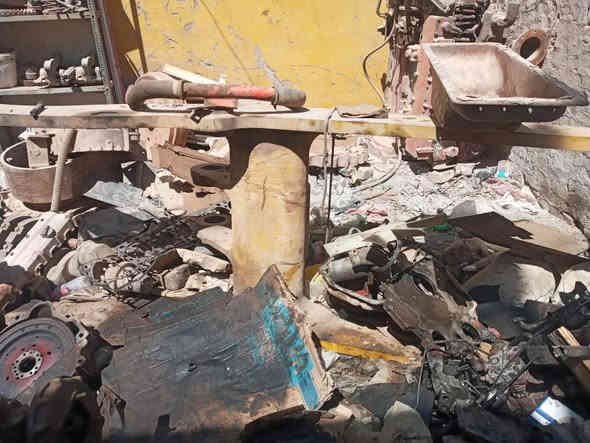 أدوات احتياطية أكسلات + كير تفصيخ + فراكات عدد ٢ + لشة جعمقه + فريم
***********
***********
