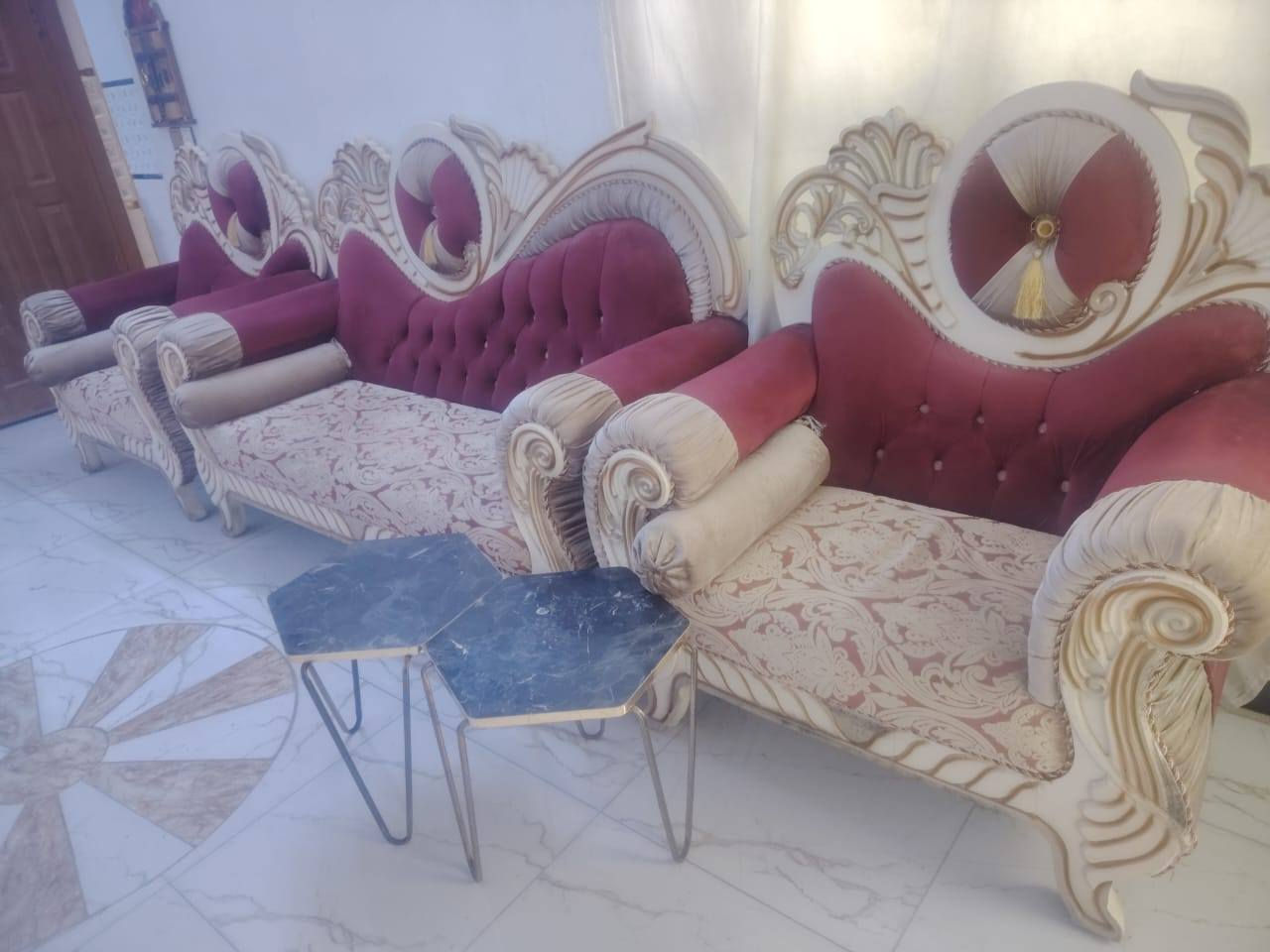 تخم للبيع 10مقاعد ***********
