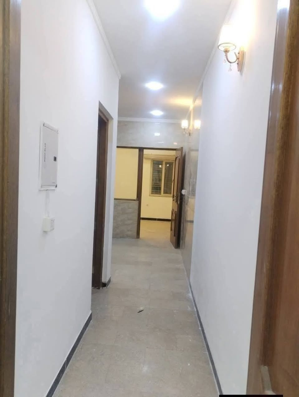 شقة للايجار زيونة سيرك محلة 716 المساحة 112 متر ارضية 2 غرفة نوم استقبال مطبخ
‏‪***********
