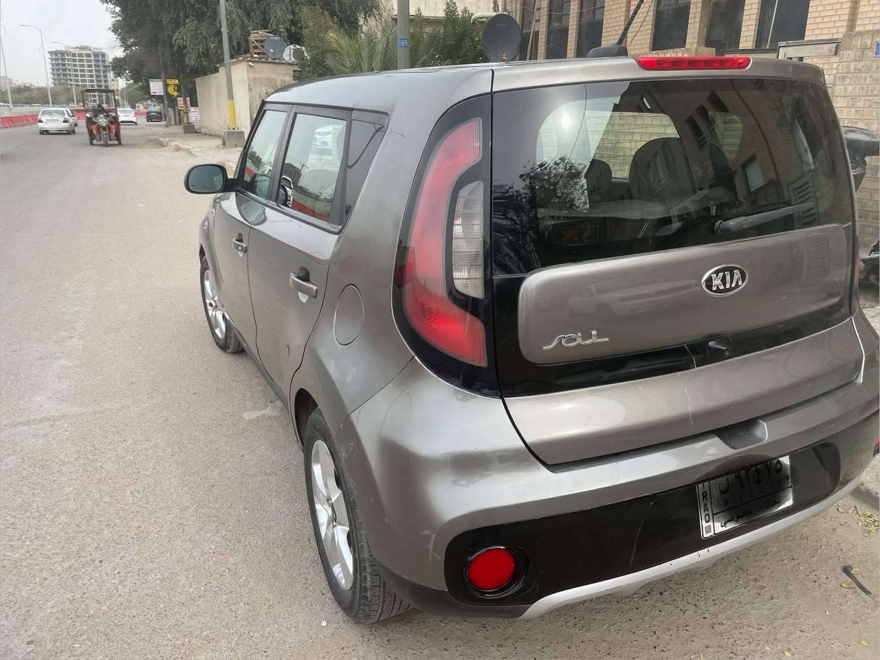 كيا صول موديل 2019 وارد أمريكي محرك 1600 لون فيلي بجم كبس بصمة عدد 2 كشنات مخمل كاميرا رقم بغداد ، ماشية 46 الف ميل، ضررهه الصندوق الخلفي ، السيارة عندي من دخلت للعراق إلى اليوم ، السعر 120$، مكاني بغداد شهداء السيدية تليفون *********** بغداد, العراق
