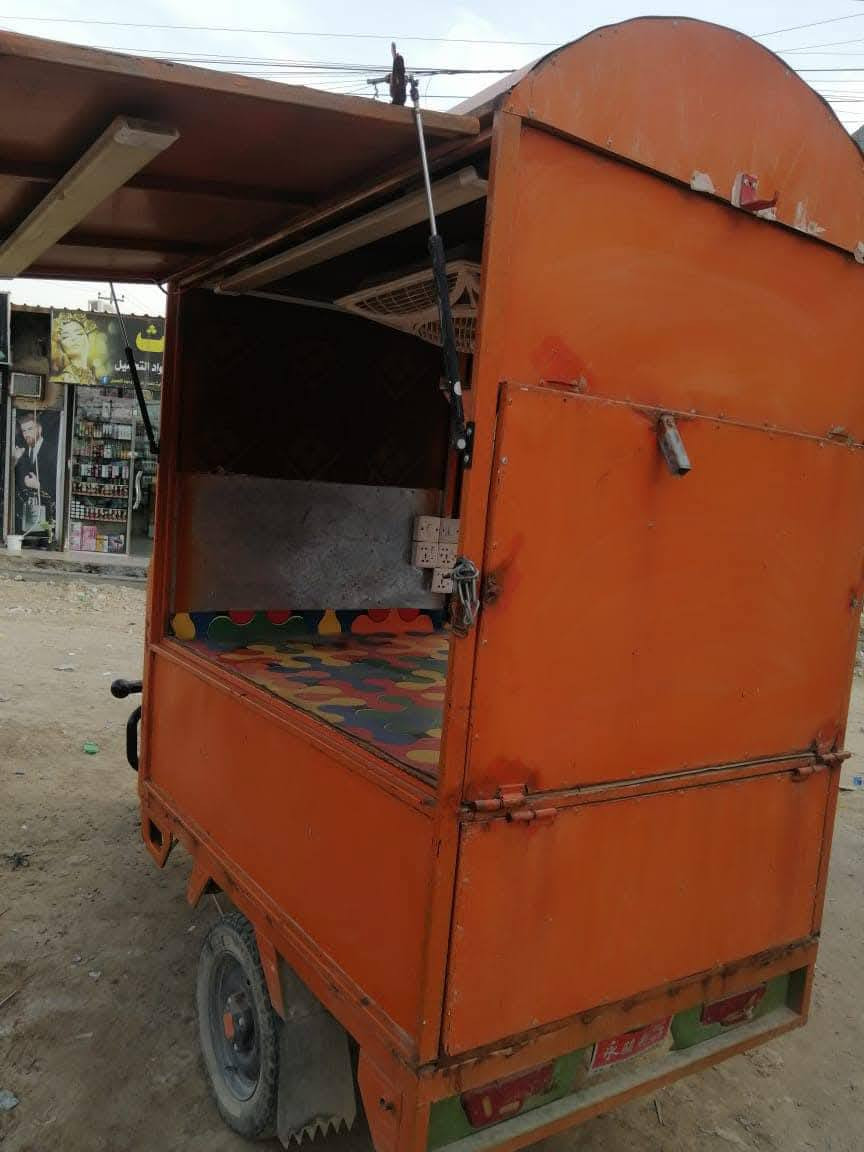 ستوتة شحن او (كشك متنقل) للبيع حجم كبير كبير
الكهرباء كلة شغالة 

السعر (مليون ) 
بس نقص بطاريات بس 
مكاني بغداد الشعب (بوب الشام)
***********
