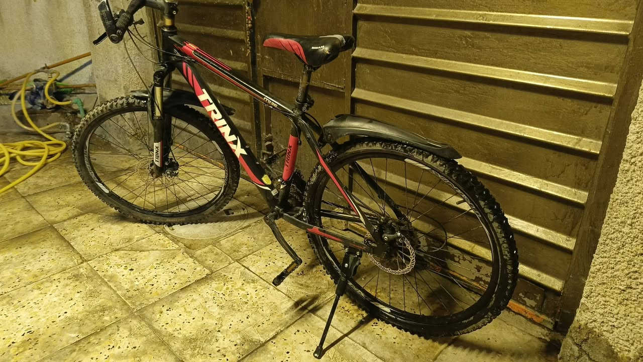 بايسكل جبلي TRINX أصلية 🚲🔥
حالة جيدة جداً ونظيفة، تم استخدامها استخدام خفيف.
سرعات أمامي وخلفي شغالة مضبوط 👍
بيها مساعد أمامي لامتصاص الصدمات.
إطارات عريضة مناسبة للشارع والتراب.
مناسبة للشباب وللاستخدام اليومي.
السعر: (90)وبي مجال
الموقع: (بغداد-بغداد الجديده)
للاستفسار خاص 📩
7770261002


**إذا كنت صاحب هذا الإعلان وتريد حذفه لأي سبب، رجاءا أرسل رسالة إلى الدعم الفني**