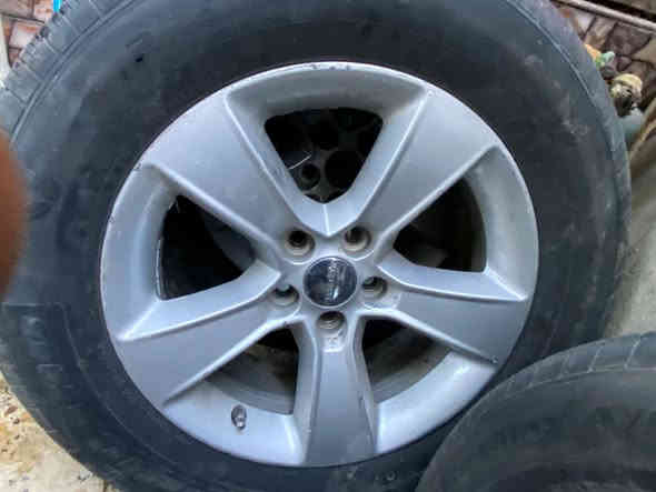 تخم ويل كب مع تايرات اخو الجديد اصلي حجم ١٧/٧٠/٢٣٥  جارجر للبيع بسعر ٣٠٠ الف مكاني بغداد بغداد موبايلي ***********
