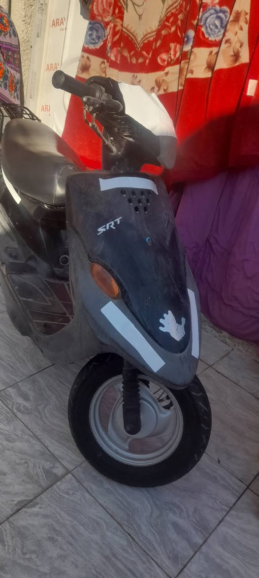 سلام عليكم شباب دراجه🛵 للبيع بيجي ٦٠ دراجه فول🚀 شلعه  دراجه نضيفه بشكللل 

 الدراجه شغاله نص☺️ هندر كهربايات شغاله سلف الباتري ضعيف الله شاهد 🌚

ملاحظه🖤/الدراجه الصالنصه. مالها مزروفه وبيه صوت

السعر ٣٥٠  وبيها مجال حك جيه العنوان 📌

بغداد 📌المنطقه البياع حي العامل اتصل عل رقم ***********
