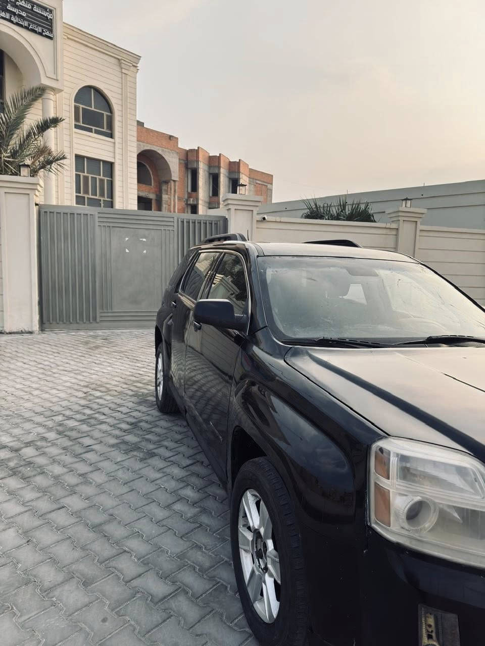 السلام عليكم جمسي تيران 2013 وارد امريكي فول موصفات (lst)رقم  بصره مشروع وطني سنويه مجدده محرك 4سلندر  محرك وكير حداده والتبريد مكفولات تخم تاير جديد السياره حلوه ودواخله نظاف  مواصفات شاشه كبيره وكامره وحساسات  وكشنات كهرباء وتدفىه كشنات . السعر 85 ورقه العنوان / بصره/ياسين خريبط 
تليفون📞/***********
