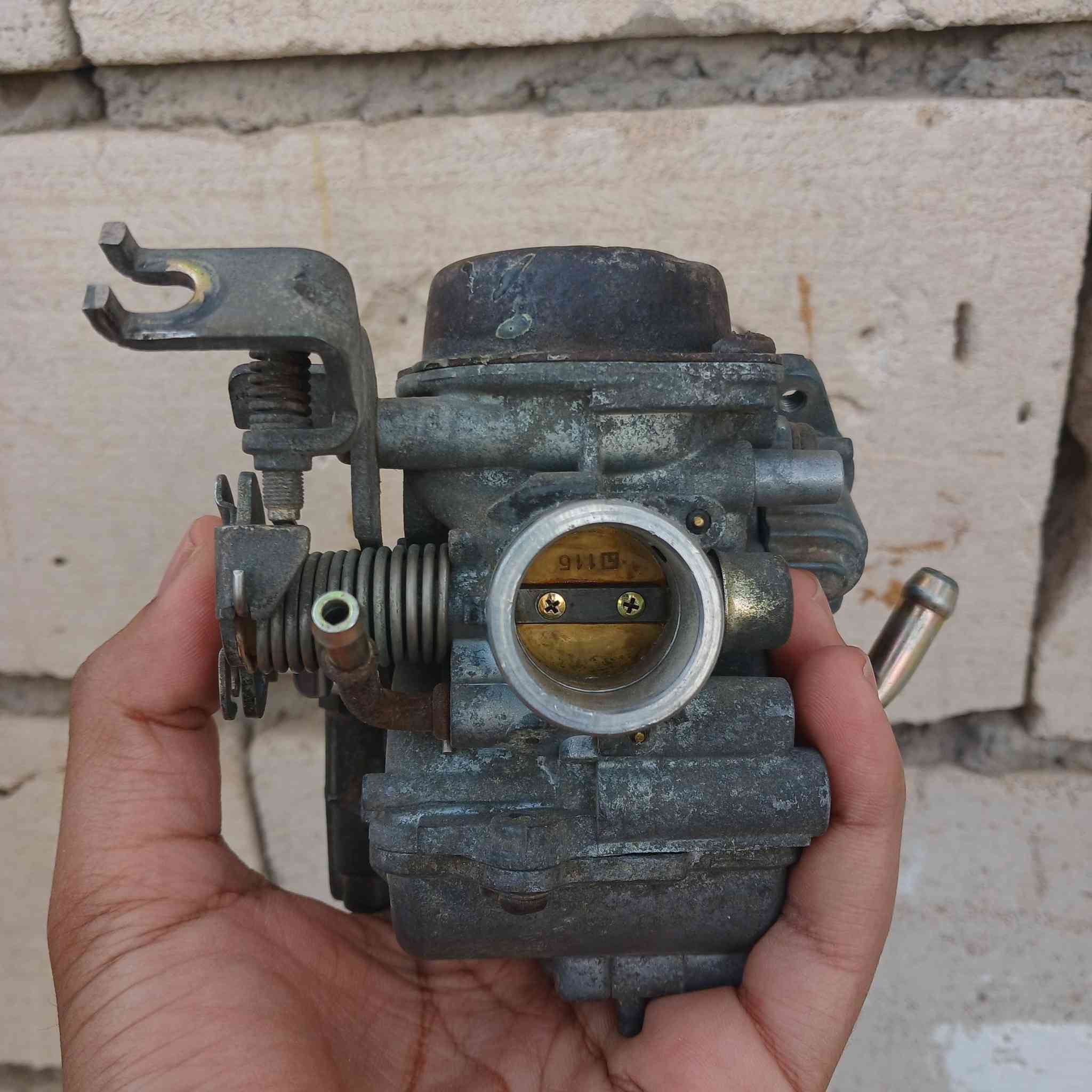 سلام عليكم 
ويل ماكس يصير منغولي وعدله وبوليسي  🛵
 وكابريترات مال ماكس 120 حاويه اصلي يصيرن منغولي وعدله وبوليسي
وصالنصه FM شرط مابيها لحيم ولا فطر نضيفه 
مكاني الناصريه مركز


**إذا كنت صاحب هذا الإعلان وتريد حذفه لأي سبب، رجاءا أرسل رسالة إلى الدعم الفني**